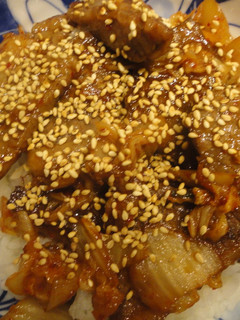 ガッツリ食べたい!スタミナキムチ焼肉丼-レシピのメイン写真