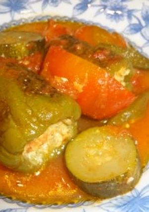 ピーマンの肉詰めと夏野菜のトマト煮-レシピのメイン写真