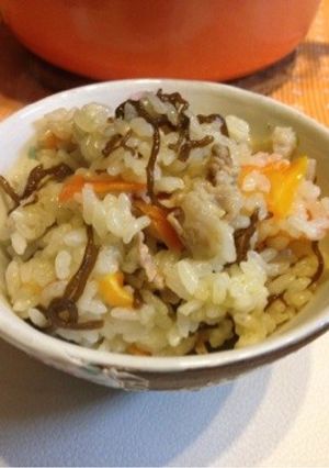 なんちゃって 沖縄風炊き込みご飯-レシピのメイン写真