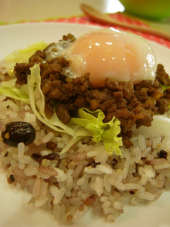 雑穀ごはんで☆カレーそぼろのピリ辛丼-レシピのメイン写真