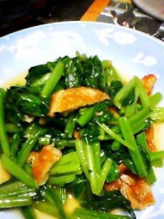 ほうれん草とパリパリ鶏皮の炒め物-レシピのメイン写真