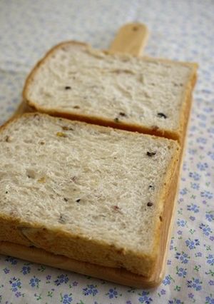 十六穀ごはん入り山食-レシピのメイン写真