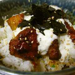 A picture of ★ピリ辛チキン★のとろろマヨ丼.