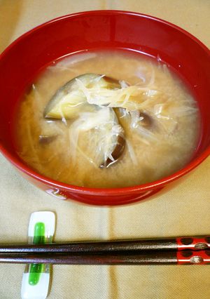 茄子とみょうがのお味噌汁-レシピのメイン写真