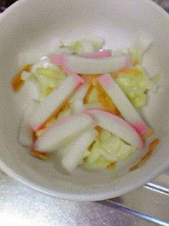 簡単美味☆かまぼことキャベツの和え物♪-レシピのメイン写真