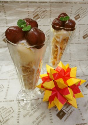 簡単！巨峰コンポートのパフェ-レシピのメイン写真