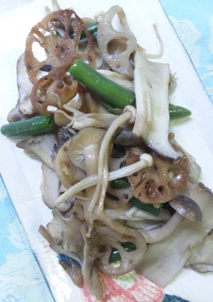 つまみ　秋のキノコをバター醤油炒め！-レシピのメイン写真