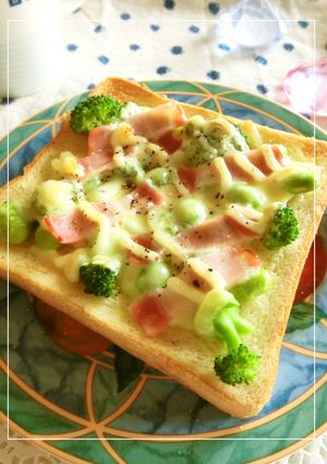 ベーコン・ブロッコリー・枝豆のトースト-レシピのメイン写真