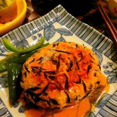 A picture of 鶏ひじきハンバーグ。.