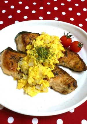 鮭のムニエル＊ふんわりチーズエッグ乗せ-レシピのメイン写真