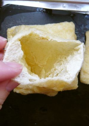 開け！油揚げ！(油抜きも同時に)-レシピのメイン写真