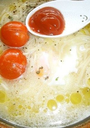 チャルメラとんこつでずぼらトマトラーメン-レシピのメイン写真
