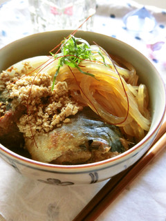鯖味噌煮缶とマロニーの生姜風味煮-レシピのメイン写真