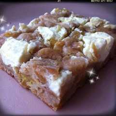 A picture of サツマイモとクリームチーズの米粉ケーキ.