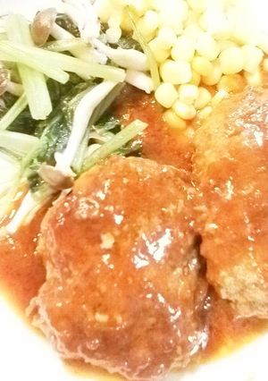 ソースが決めて☆煮込みハンバーグ-レシピのメイン写真