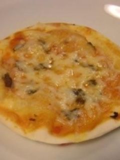 子供と一緒に餃子皮deピザ-レシピのメイン写真
