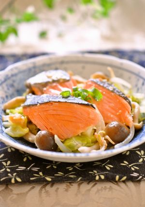 簡単＆美味☆バター風味で鮭と野菜の蒸し煮-レシピのメイン写真