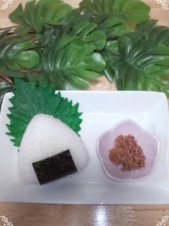 旨い!!梅マヨおかか☆おにぎり♪-レシピのメイン写真