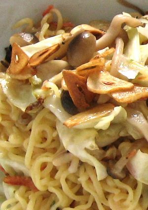 インスタントラーメンで作る絶品塩焼きそば-レシピのメイン写真