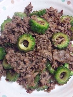 牛肉とゴーヤのオイスターソース炒め-レシピのメイン写真