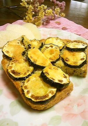 大好きズッキーニのチーズトースト♪-レシピのメイン写真