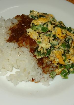 いい日にら卵カレー-レシピのメイン写真