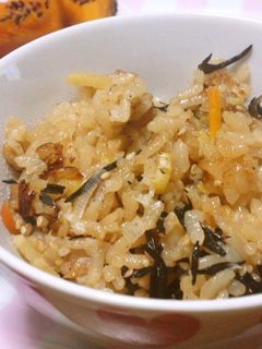 栄養満点!ひじきの炊き込みご飯-レシピのメイン写真