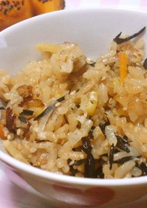 栄養満点！ひじきの炊き込みご飯-レシピのメイン写真