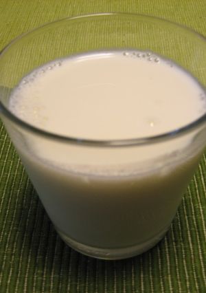 朝食にも☆牛乳とお酢で飲むヨーグルト-レシピのメイン写真