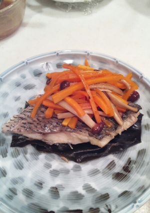 タジン鍋で真鯛の昆布蒸し-レシピのメイン写真