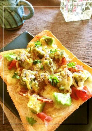 アボカド×福神漬けのカレー風味のトースト-レシピのメイン写真