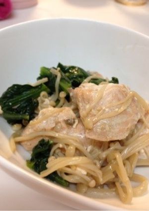秋鮭とキノコと小松菜のバター醤油炒め-レシピのメイン写真