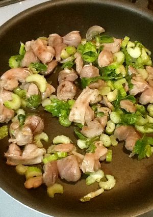 ビールに合う！砂肝とセロリのバター炒め-レシピのメイン写真