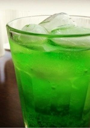 カキ氷シロップでモスのメロンソーダ-レシピのメイン写真
