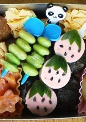 ピンクのいちごさん☆かわいいお弁当に☆-レシピのメイン写真