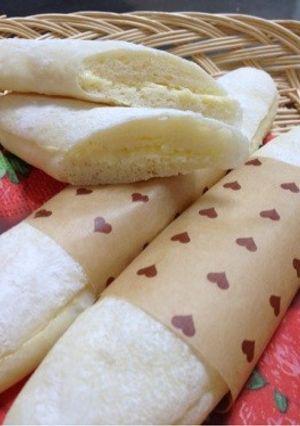 ミルククリーム入りスティック白パン❤-レシピのメイン写真