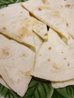 トルティアでチーズケサディア-レシピのメイン写真