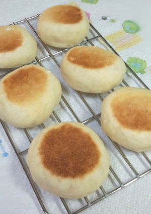 レンジ発酵☆ホエーでフライパン焼きパン-レシピのメイン写真