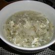 キャベツと生姜と卵の優しい味のスープ