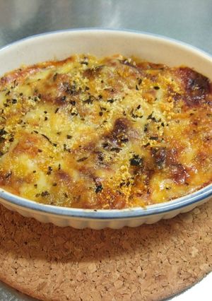 余ったカレーとミートソースでグラタン-レシピのメイン写真