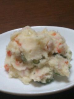 隠し味入り。人気のポテサラ!-レシピのメイン写真