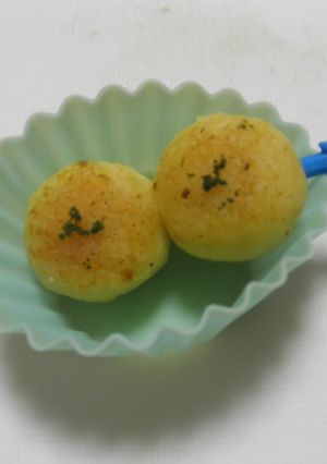 食べてビックリじゃがいもだんご♪-レシピのメイン写真