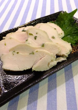 塩麹で簡単美味しい鶏胸ハム（大葉風味）-レシピのメイン写真