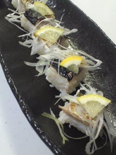 旬の秋刀魚の塩焼きでおすし♪-レシピのメイン写真