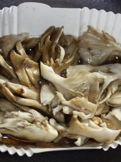 レンジで煮魚カップ 絶品まいたけ煮-レシピのメイン写真