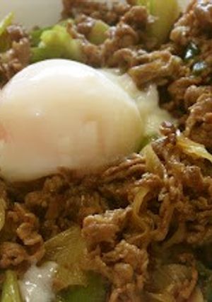 ☆簡単がっつり☆関西風すき焼き丼-レシピのメイン写真