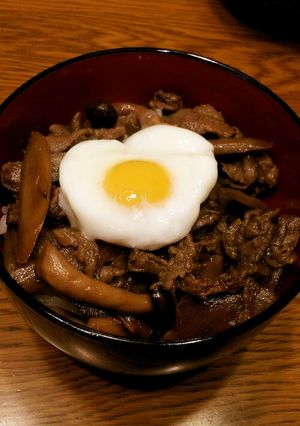 温泉卵がとろ～り♪ごぼう入り牛丼-レシピのメイン写真