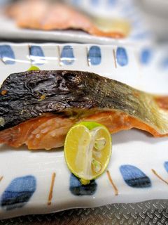 秋鮭の塩麹焼きスダチの香りで-レシピのメイン写真