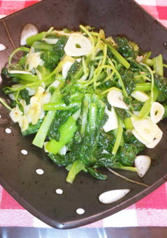 小松菜と豆苗のにんにく炒め-レシピのメイン写真