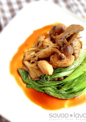 塩麹鶏と茸＆チンゲン菜の蒸し炒め-レシピのメイン写真
